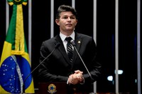 José Medeiros defende impeachment de Dilma 