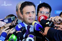 Aécio não vê mudança de votos, Humberto acredita em convencimento de indecisos