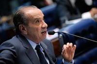 Em resposta a Aloysio, Dilma diz que reforçou a Lei de Responsabilidade Fiscal