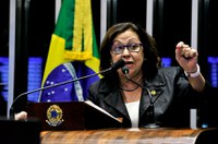 Em resposta a Lídice, Dilma critica PEC que limita correção dos gastos à inflação