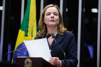 Gleisi Hoffmann diz que elite brasileira não aceita avanços sociais
