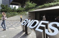 Aval do Senado pode se tornar obrigatório na escolha de presidentes do BNDES e da Petrobras