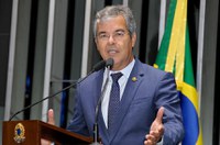 Jorge Viana pede manutenção de rodovias federais no Acre