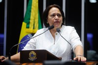 Fátima Bezerra critica reforma do ensino médio e PEC do limite de gastos