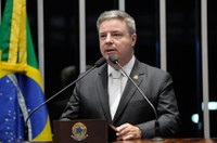 PSDB fará encontro com prefeitos eleitos, diz Anastasia