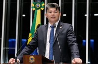 José Medeiros critica manifestantes contra a PEC do Teto de Gastos