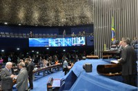 Senadores debatem novo regime fiscal estabelecido pela PEC do Teto de Gastos