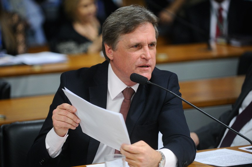 Para o relator, senador Dário Berger (PMDB-SC), o envio repetitivo de mensagens de cobrança é uma prática abusiva