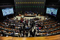 Por acordo, Congresso derruba partes de três vetos; outros seis foram mantidos