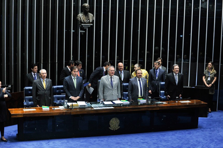 Sessão do Congresso Nacional, de 15 de dezembro, quando foi promulgada a Emenda à Constituição 95, que estabelece limite para os gastos públicos por 20 anos