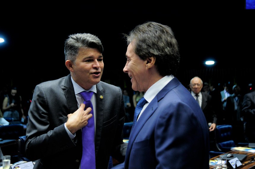 O senador José Medeiros teve a candidatura alternativa lançada e concorreu contra Eunício Oliveira
