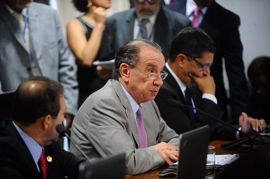 O senador Aloysio Nunes Ferreira (PSDB-SP) apresentou relatório favorável à proposta