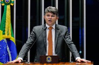 José Medeiros reclama da má infraestrutura de transporte do país