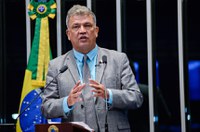 Sérgio Petecão condena obrigatoriedade do imposto sindical