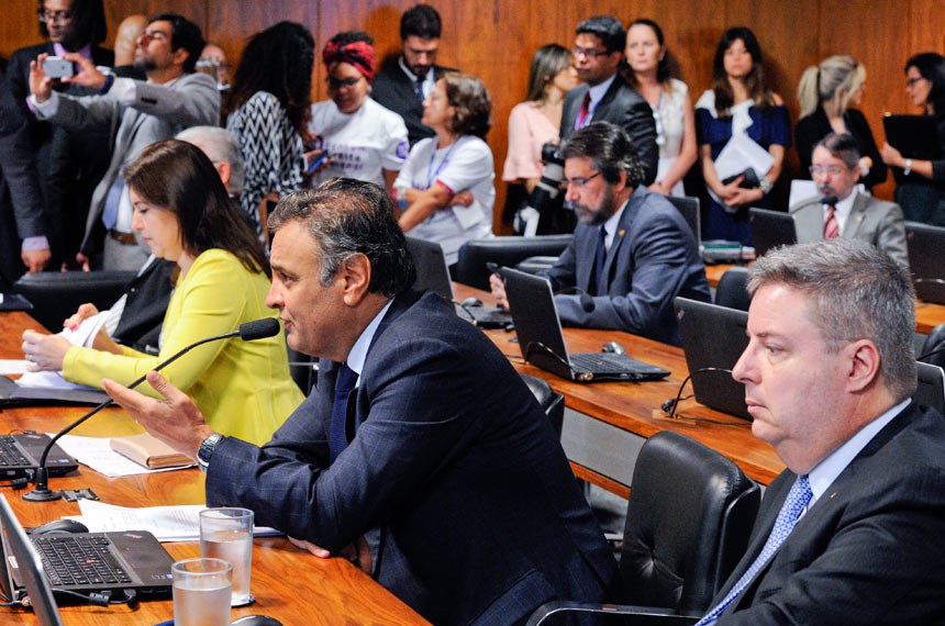 O relator da indicação foi o senador Aécio Neves (PSDB-MG)
