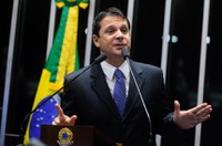 Reguffe pede isenção de impostos para medicamentos