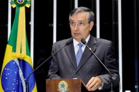 Eduardo Amorim chama atenção para crise na citricultura no Sergipe