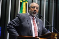 Paim: Contrato de trabalho por hora dá sequência a 'massacre' do trabalhador