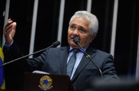 Elmano Férrrer pede que parlamentares apoiem ampliação de rodovia no Piauí