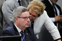 Vai a Plenário projeto que atualiza tamanhos de bancadas na Câmara