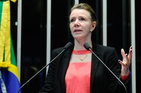 Recuo do governo na reforma não acaba com prejuízos a aposentados, diz Vanessa