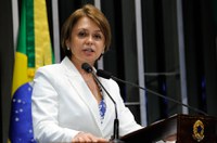 Ângela Portela registra envio a sanção da exigência de exames para recém-nascidos 