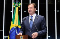 Acir Gurgacz aponta crise de gestão do Estado brasileiro e defende reforma