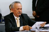 Projeto torna infração à CLT diferença salarial por questão de gênero