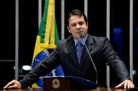 Reguffe defende fim do foro privilegiado e plebiscito sobre reforma político-eleitoral