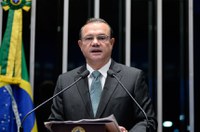 Wellington Fagundes pede criação da Universidade Federal de Rondonópolis