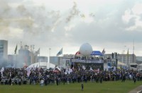 Eunício lamenta protesto violento no Congresso Nacional
