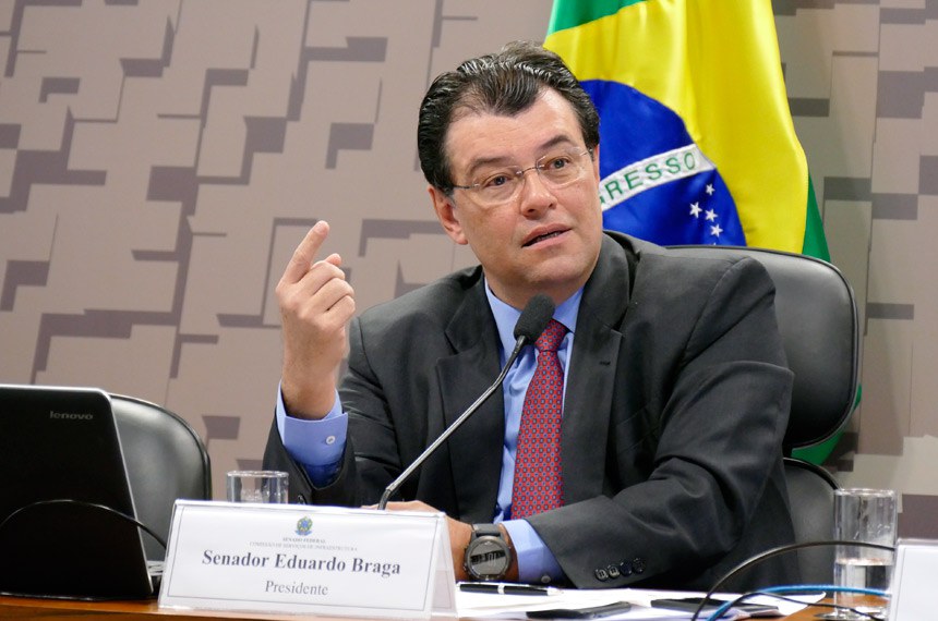 Presidente da Comissão de Serviços de Infraestrutura, senador Eduardo Braga (PMDB-AM) disse que a ferrovia poderia resolver os problemas logísticos para escoar a produção das regiões Centro-Oeste e Norte