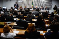 Oficiais e assistentes de chancelaria reivindicam melhorias salariais em audiência