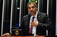 Hélio José critica ideia de privatização dos Correios