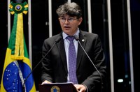 José Medeiros pede punição para responsáveis pelo jogo Baleia Azul