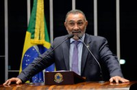 Telmário Mota lembra dificuldades enfrentadas por povos indígenas