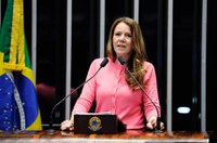 Para Vanessa, golpe contra Dilma 'fica cada vez mais claro'