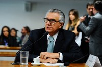 Comissão de Meio Ambiente analisa regras para descarte de medicamentos