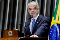 Humberto Costa: nos governos do PT, Brasil se tornou motor de desenvolvimento