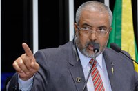 Paim pede punição a autores de chacina no Mato Grosso e apoia greve geral