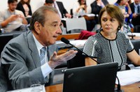 Comissão aprova e criação do 'Selo da Desburocratização' segue para a Câmara