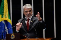 Humberto Costa defende criar comissão para investigar chacina em MT