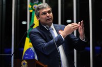 Lindbergh diz que população rejeita o governo Temer e suas reformas