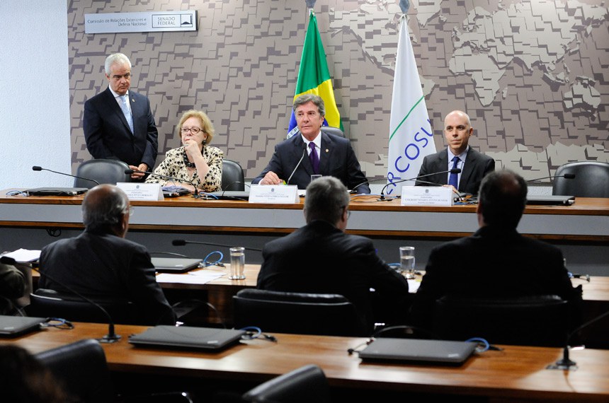 Na sabatina conduzida pelo senador Fernando Collor (PTC-AL), os diplomatas defenderam uma posição ativa do Brasil junto à Africa
