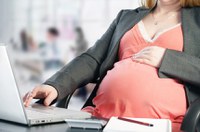 Projetos em discussão na CAS ampliam licença-maternidade