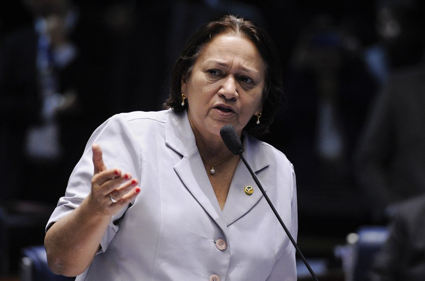 Fátima Bezerra (PT-RN) disse que seu partido é favorável à MP por entender que ela contempla uma série de acordos trabalhistas firmados com categorias do funcionalismo público