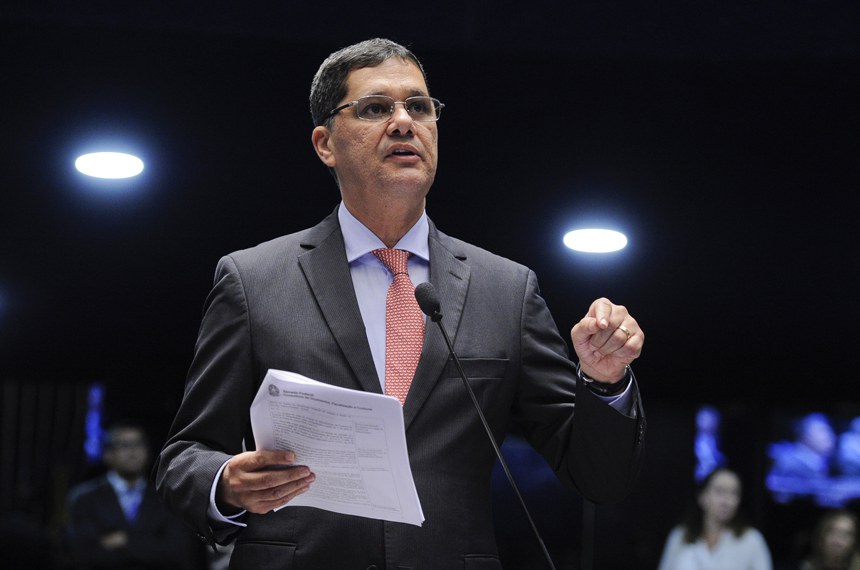 Ricardo Ferraço (PSDB-ES) foi um dos senadores que abriram mão de apresentar emendas ao texto depois do compromisso do governo