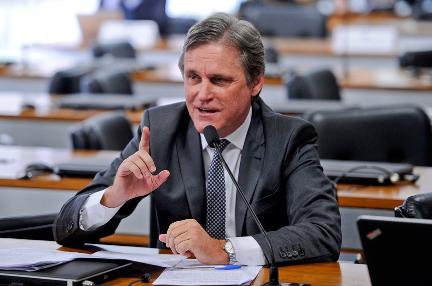 O senador Dário Berger (PMDB-SC) foi o relator da proposta que originou a lei