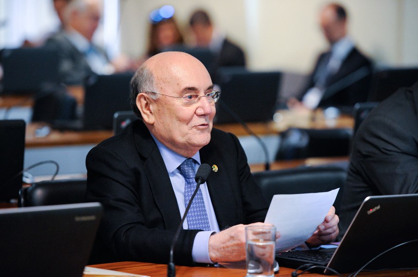 Senador Flexa Ribeiro (PSDB-PA), relator da matéria na CAE