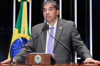 Hélio José critica intenção do governo de privatizar a Eletrobrás
